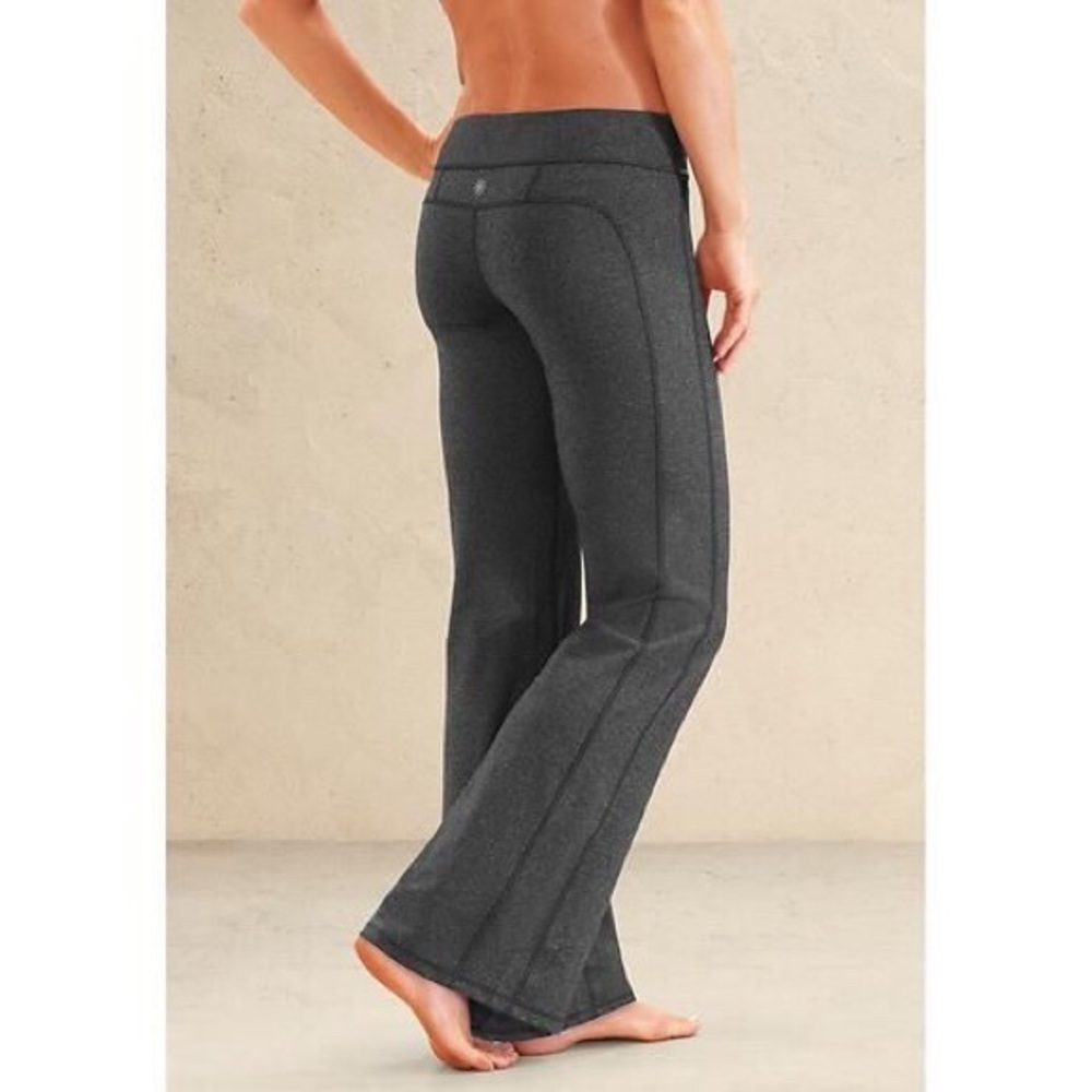 Athleta Kick Booty Yoga Pants